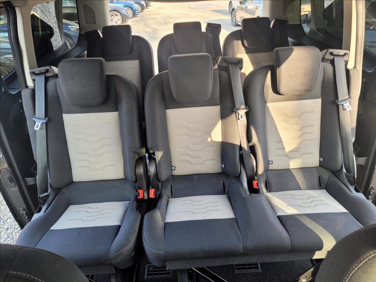 Ford Tourneo Custom MPV 2,0 l 125 kw