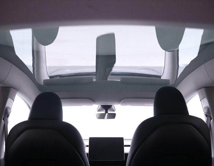 Tesla Model Y SUV / Terénní 0,0 378 kw