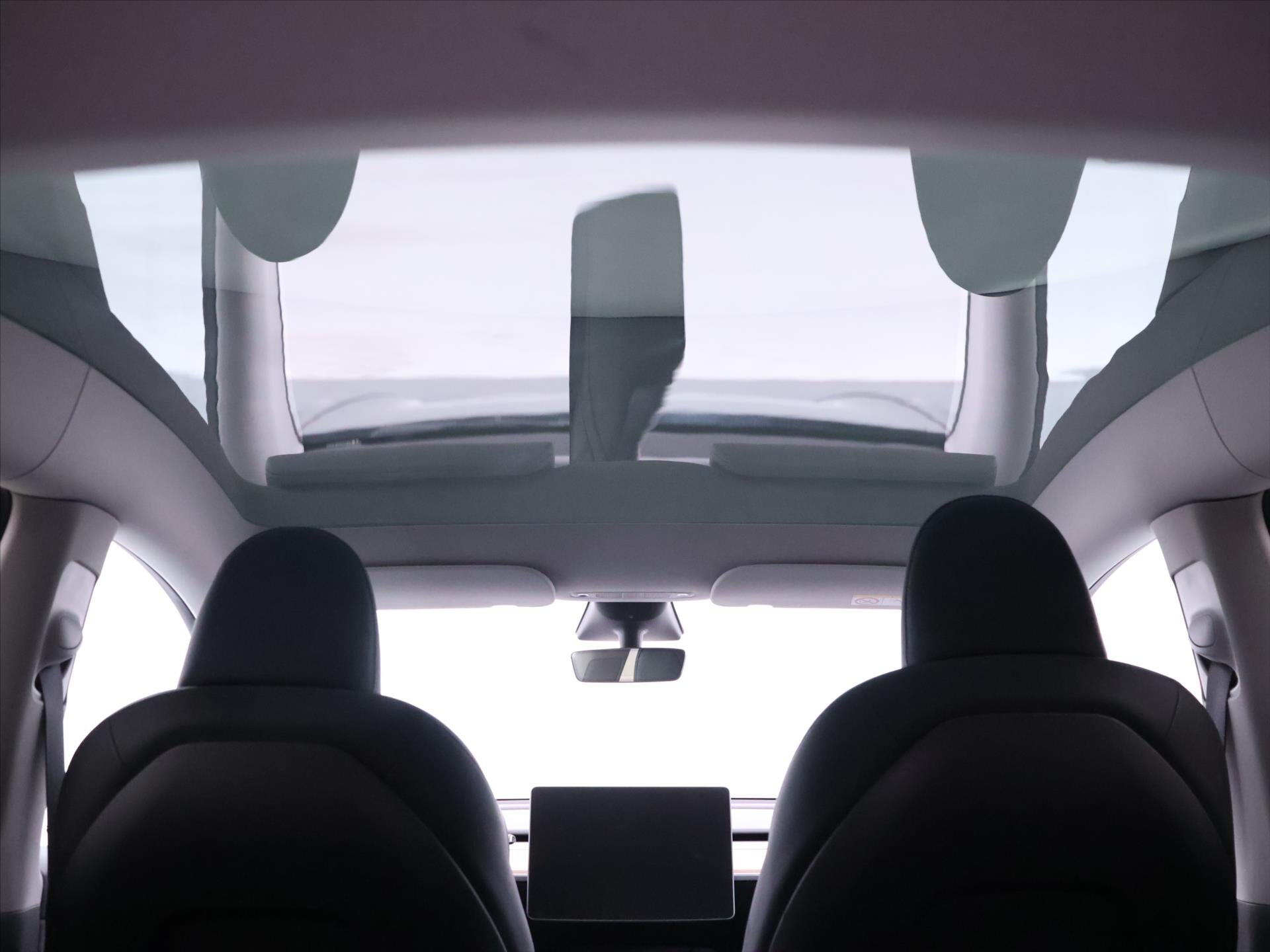 Tesla Model Y SUV / Terénní 0,0 378 kw