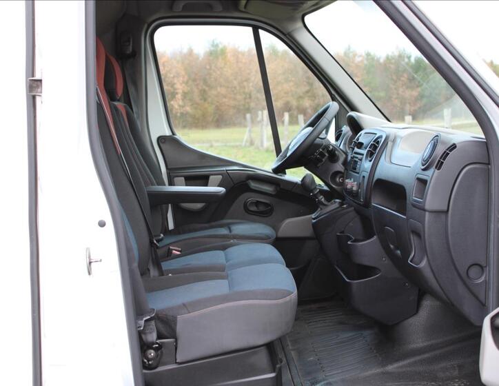 Renault Master 24