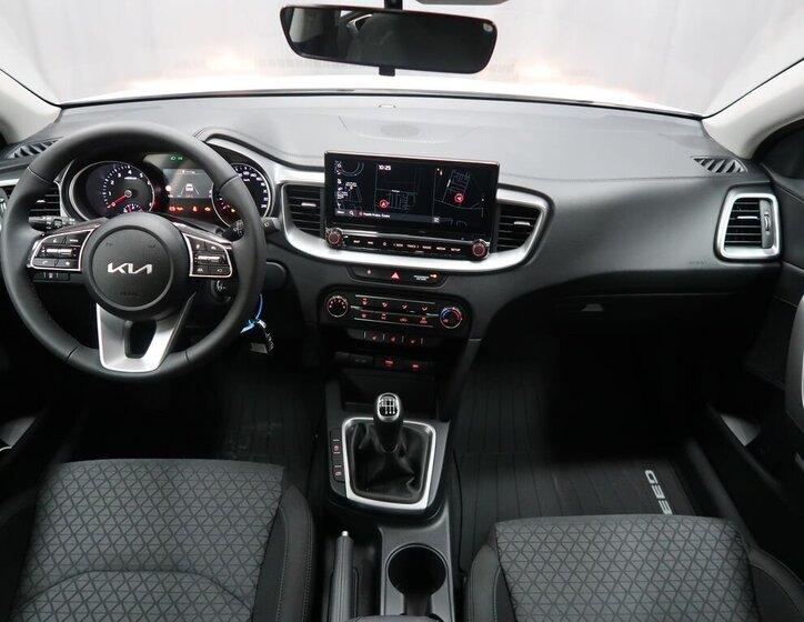 KIA Ceed 11