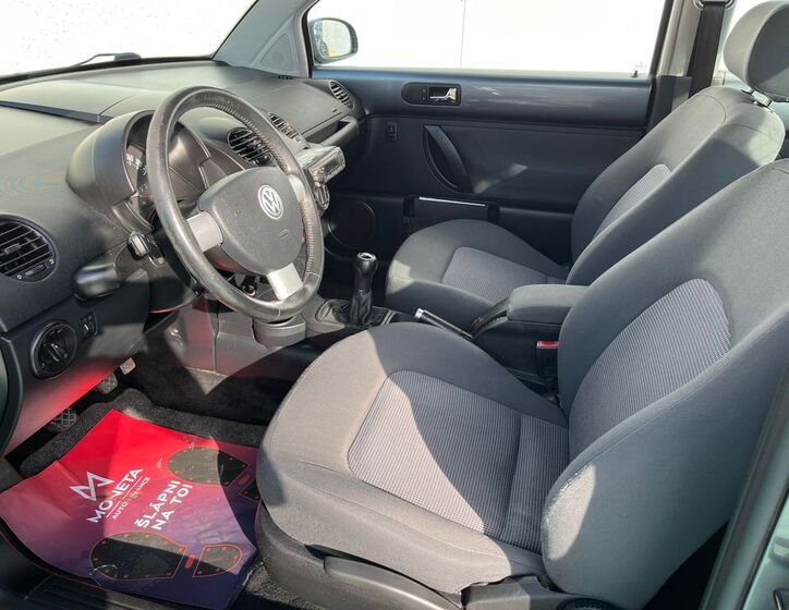 Volkswagen New Beetle 5