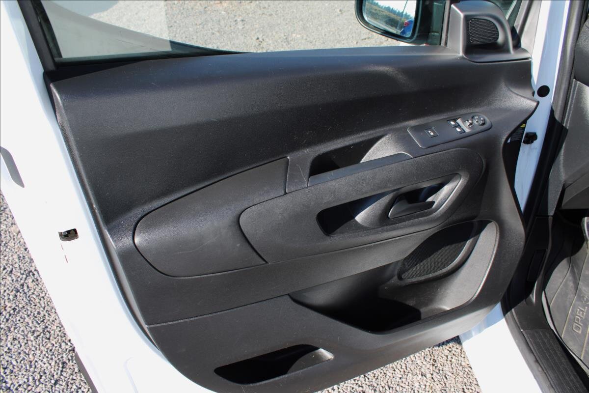 Opel Combo Skříň 1,5 l 96 kw