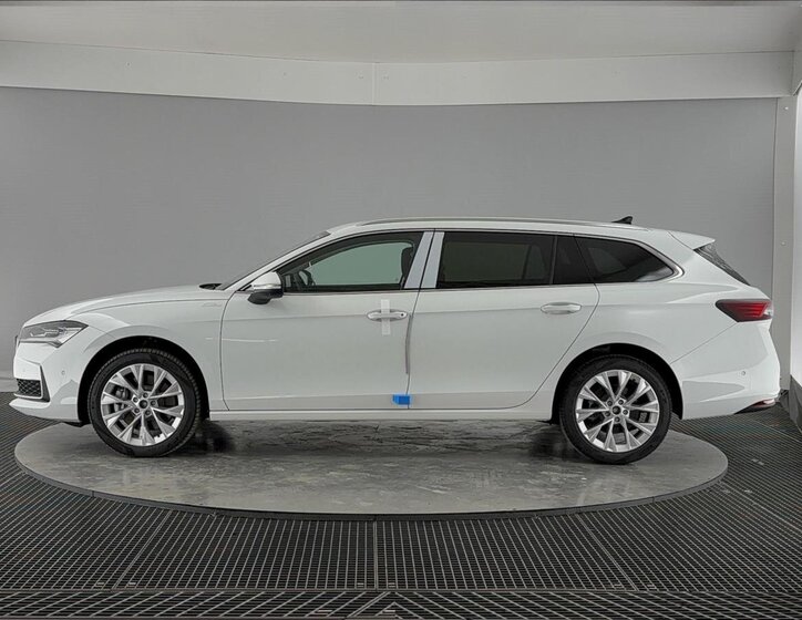 Škoda Superb Kombi 2,0 l 142 kw