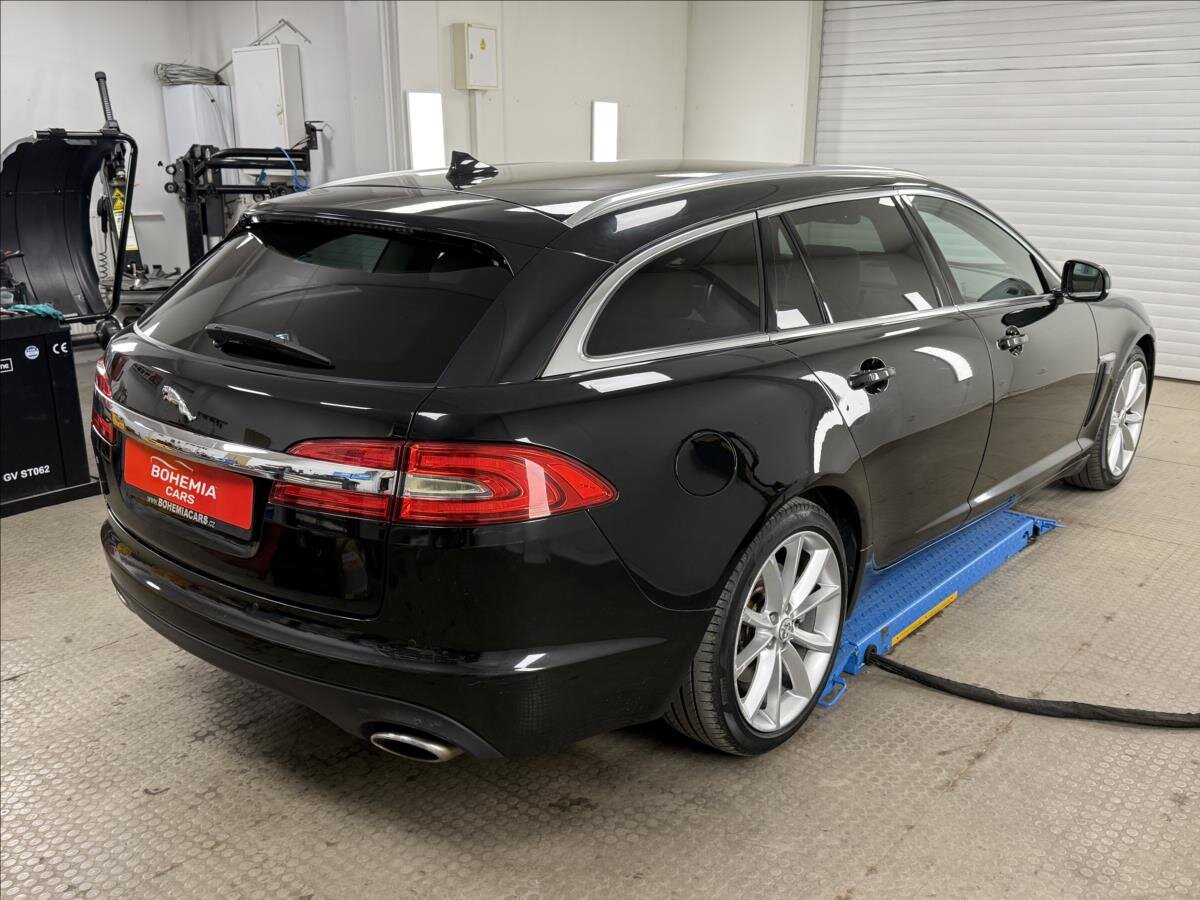 Jaguar XF Kombi 3,0 l 202 kw