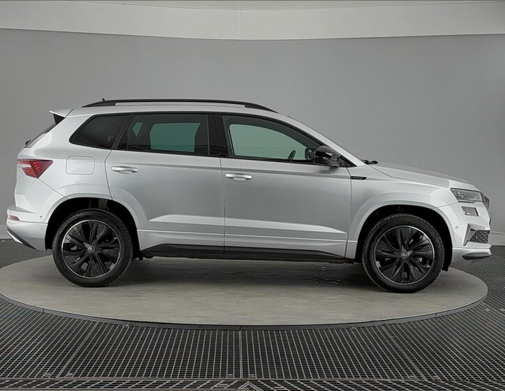 Škoda Karoq SUV / Terénní 1,5 l 110 kw