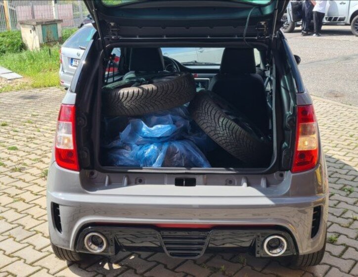 Ligier JS 50 L Hatchback 478,0 6 kw