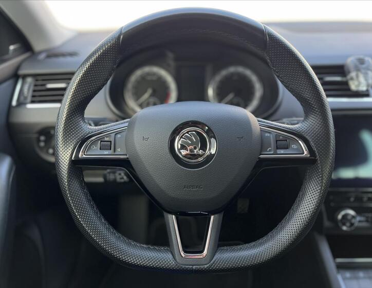 Škoda Octavia 25
