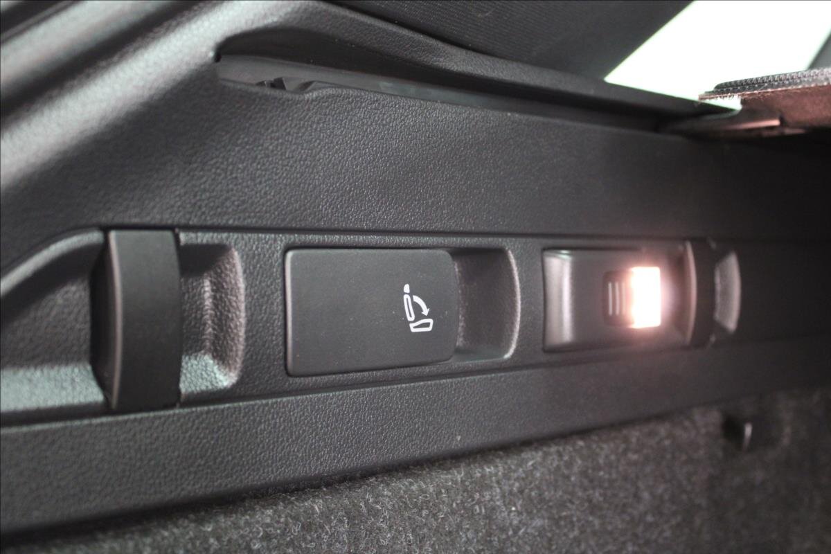 Škoda Superb Kombi 2,0 l 110 kw