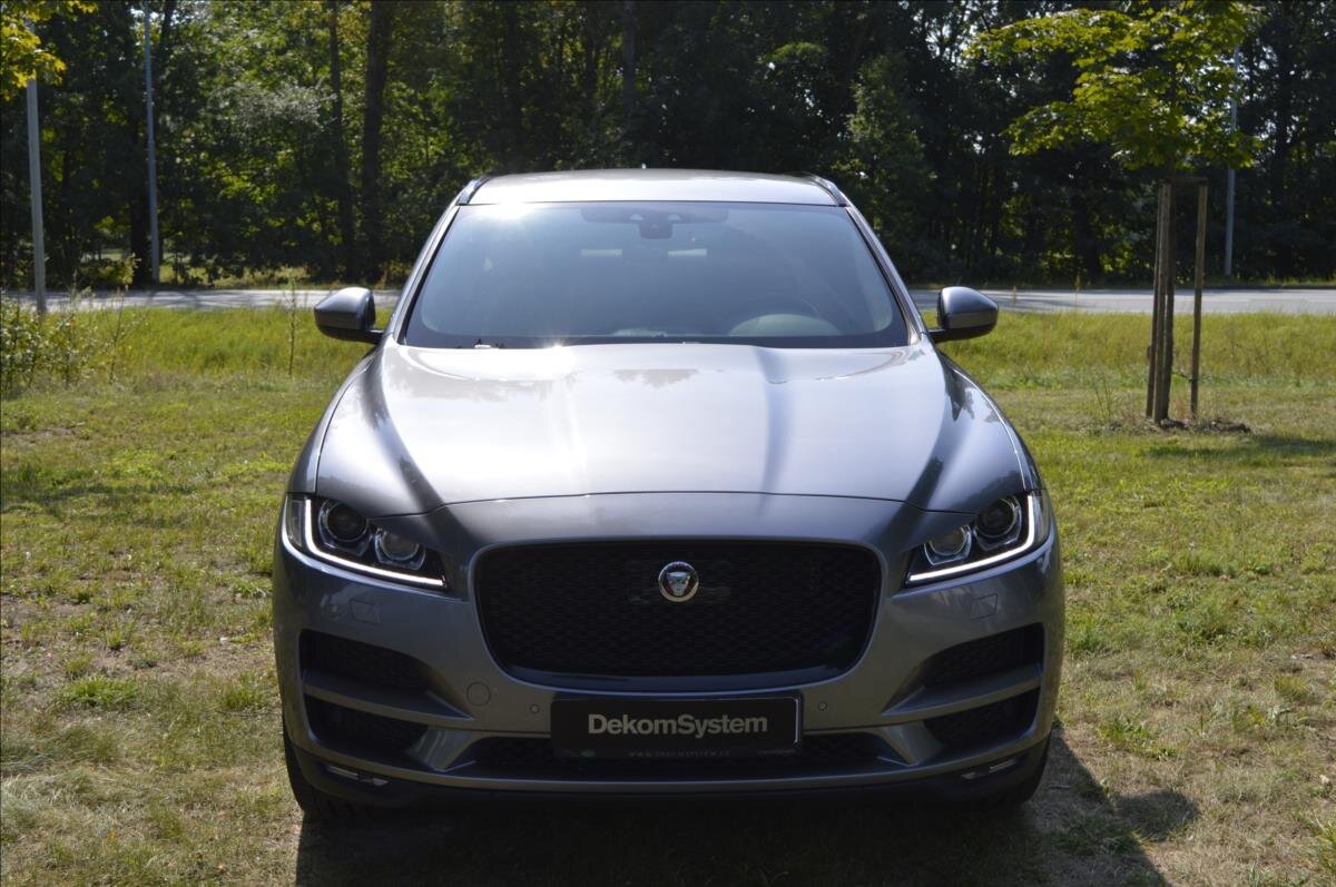 Jaguar F-Pace SUV 2,0 l 132 kw