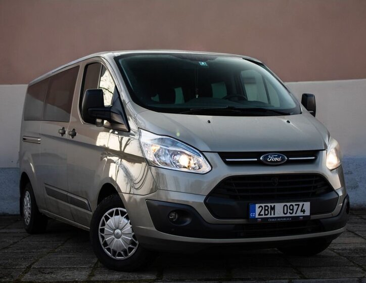 Ford Transit Custom VAN / Minibus 2,2 l 114 kw