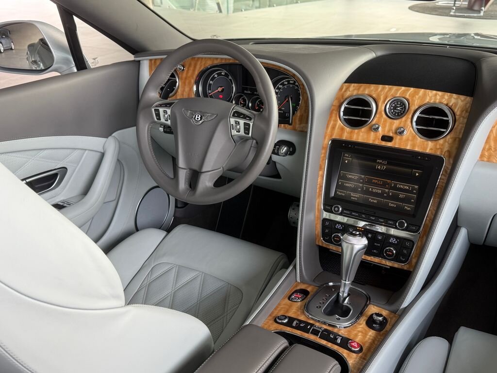 Bentley Continental GTC Kabriolet 4,0 l 373 kw