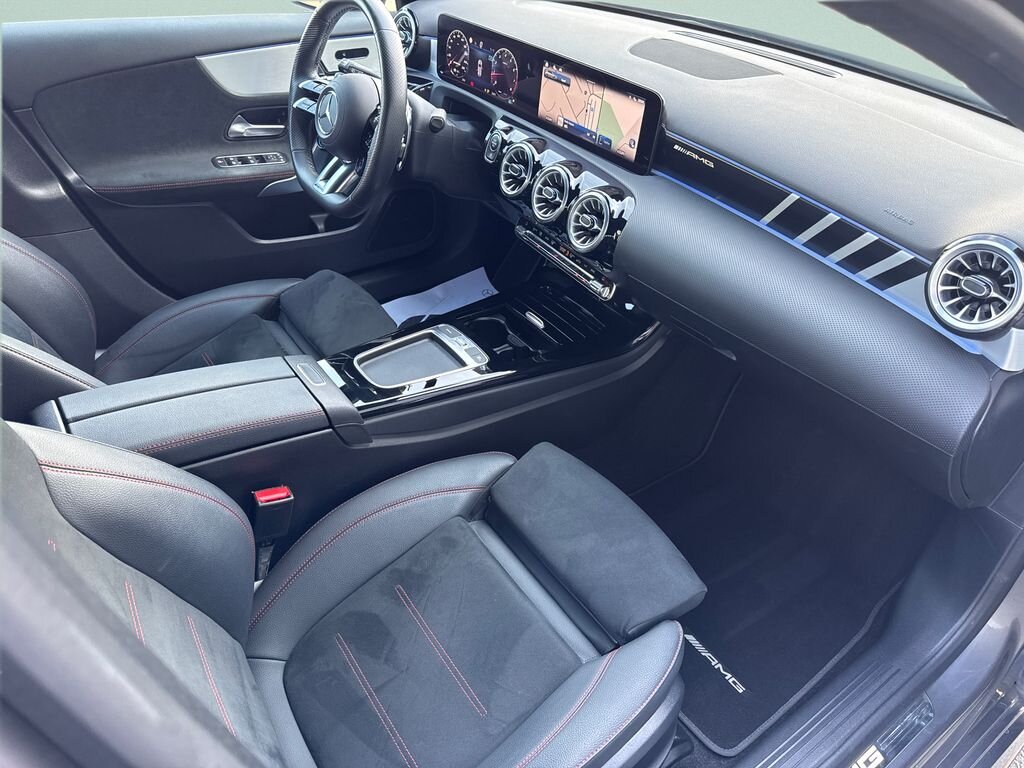 Mercedes-Benz Třídy A Hatchback 0,0 225 kw
