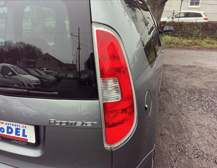 Škoda Roomster 32