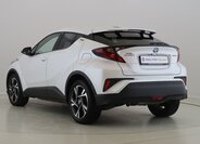 Toyota C-HR SUV / Terénní 1,8 l 72 kw