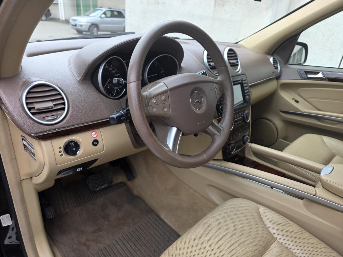 Mercedes-Benz GL SUV / Terénní 3,0 l 165 kw
