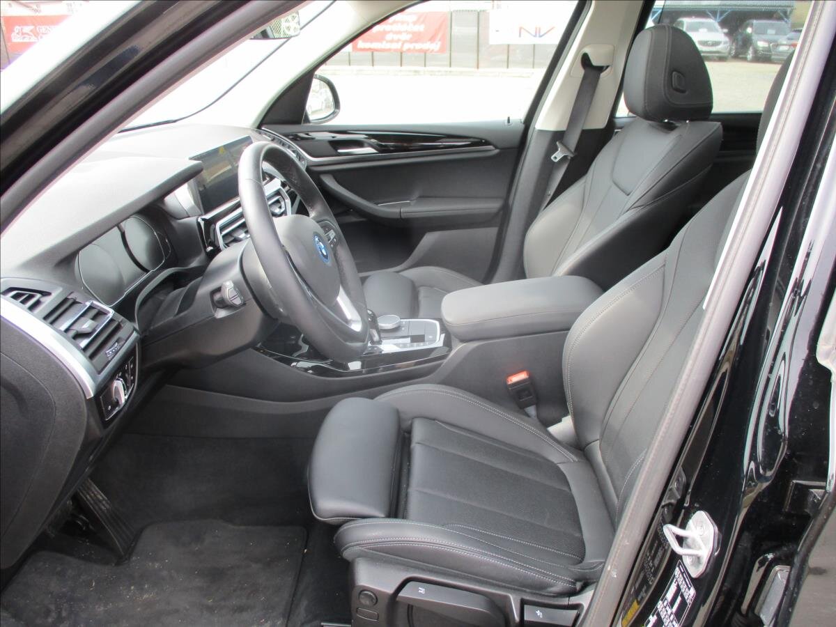 BMW X3 SUV / Terénní 2,0 l 215 kw