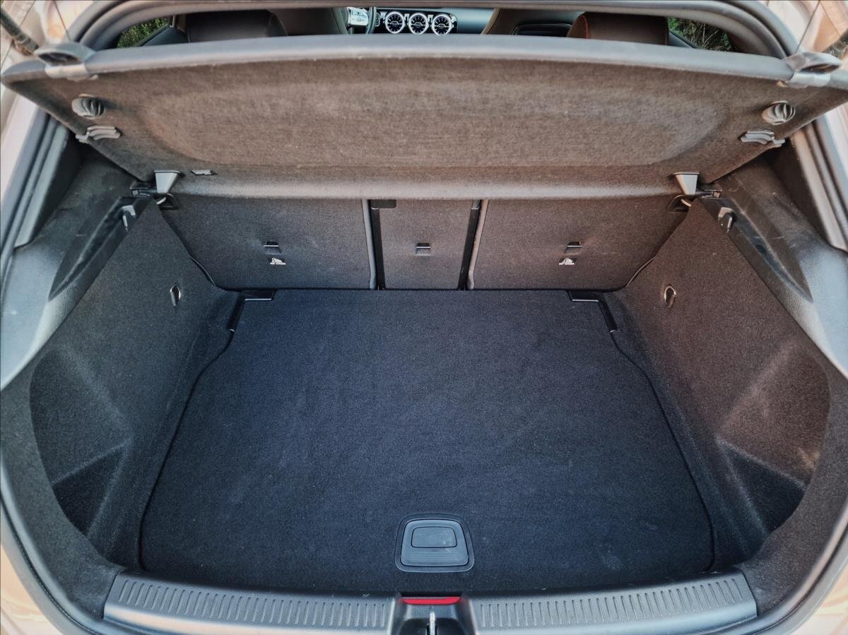 Mercedes-Benz Třídy A Hatchback 1,3 l 100 kw