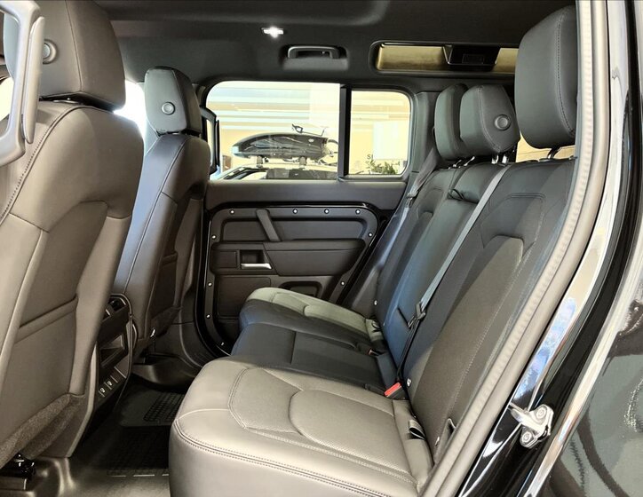 Land Rover Defender SUV / Terénní 5,0 l 313 kw