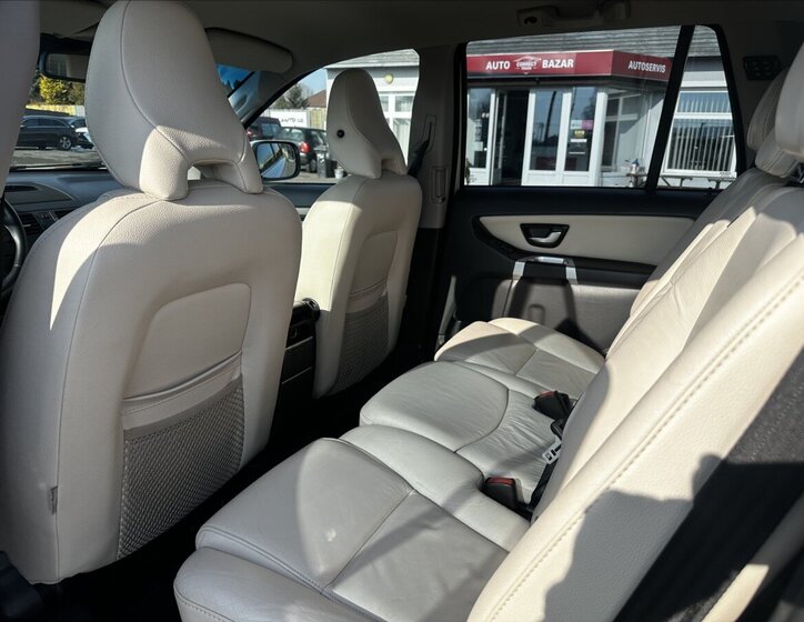 Volvo XC90 SUV / Terénní 2,4 l 136 kw