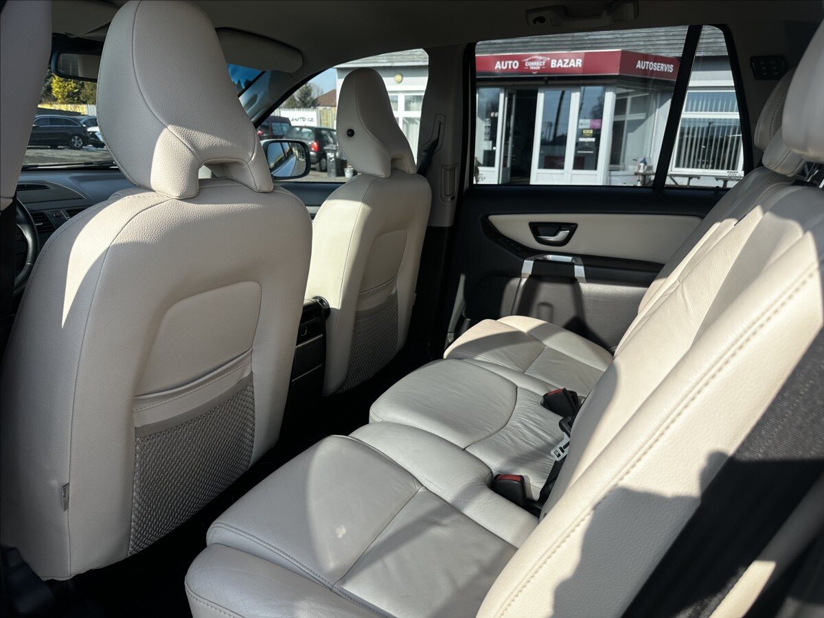 Volvo XC90 SUV / Terénní 2,4 l 136 kw