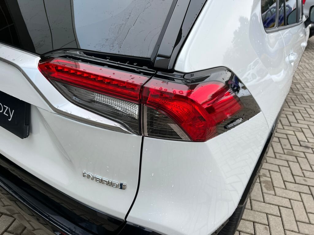Toyota RAV4 SUV 2,5 l 131 kw