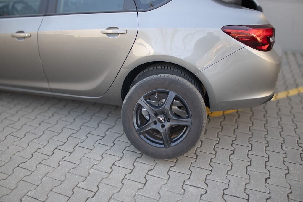 Opel Astra Sedan / Limuzína 1,4 l 103 kw