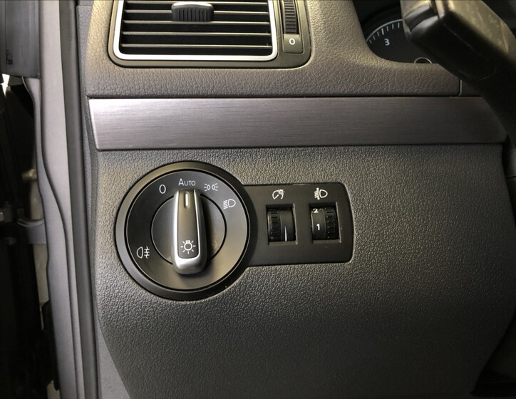 Volkswagen Touran 20