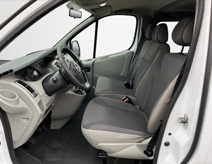 Opel Vivaro VAN-Minibus 2,0 l 84 kw