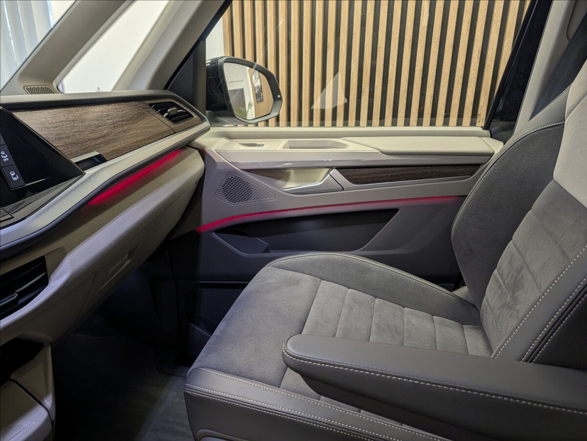 Volkswagen Multivan VAN / Minibus 1,5 l 130 kw