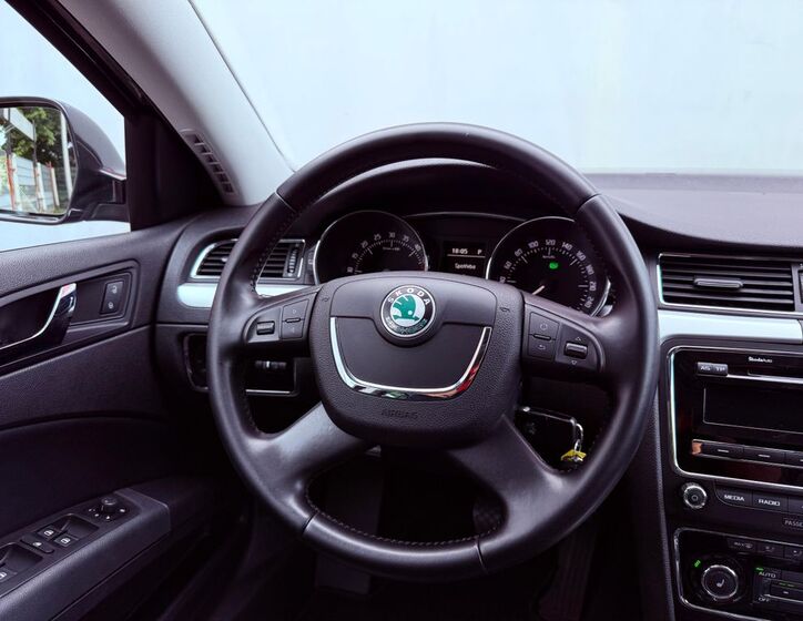 Škoda Superb 15