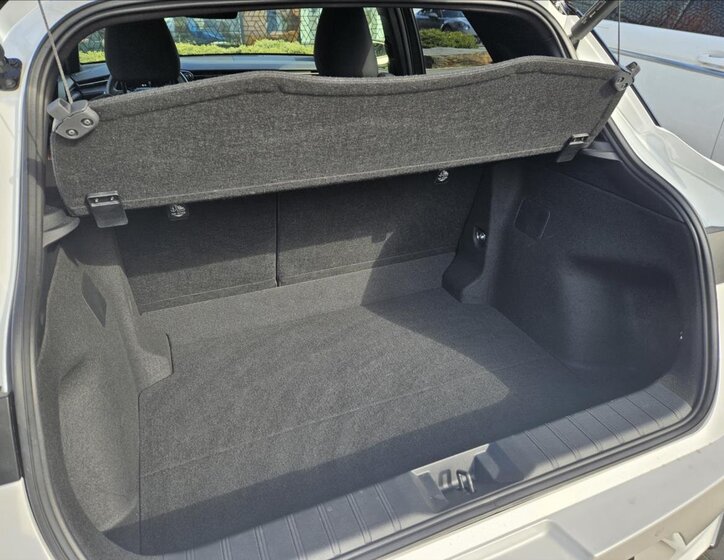 Lexus LBX SUV / Terénní 1,5 l 100 kw