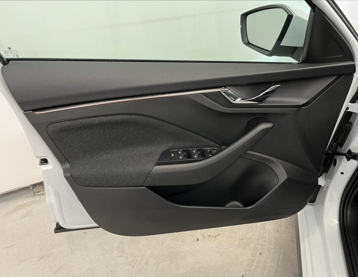 Škoda Kamiq SUV 999,0 85 kw