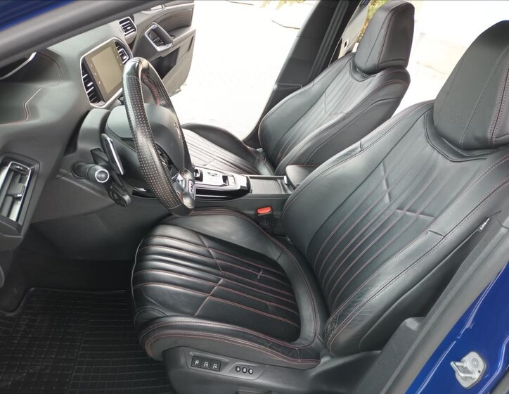 Peugeot 308 Hatchback 2,0 l 130 kw