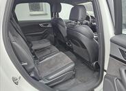 Audi Q7 31
