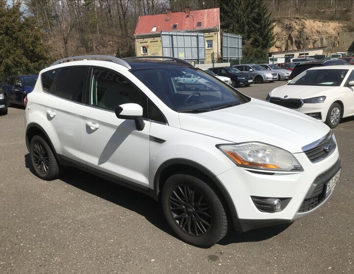 Ford Kuga SUV / Terénní 2,0 l 120 kw