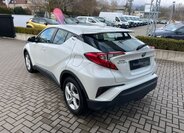 Toyota C-HR SUV / Terénní 1,8 l 72 kw