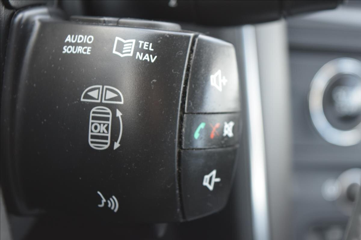 Renault Latitude Sedan / Limuzína 2,0 l 110 kw