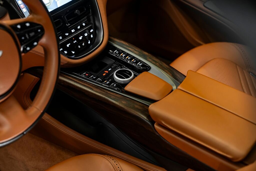 Aston Martin Ostatní SUV 4,0 l 405 kw