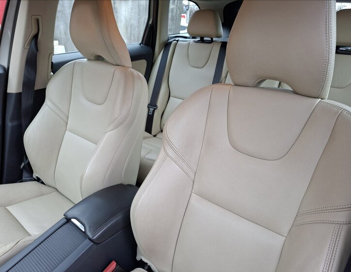 Volvo XC60 Kombi 2,4 l 162 kw