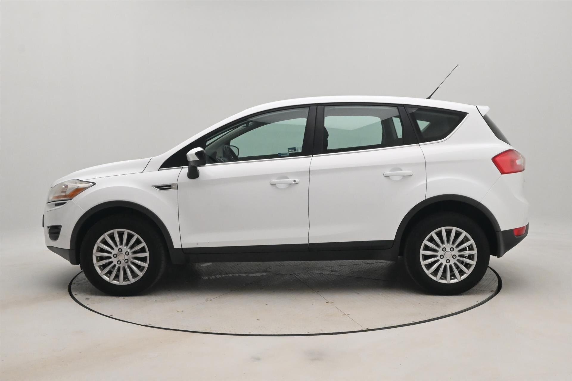 Ford Kuga SUV / Terénní 2,0 l 103 kw