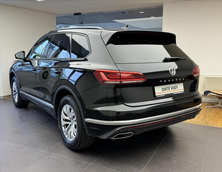 Volkswagen Touareg 6