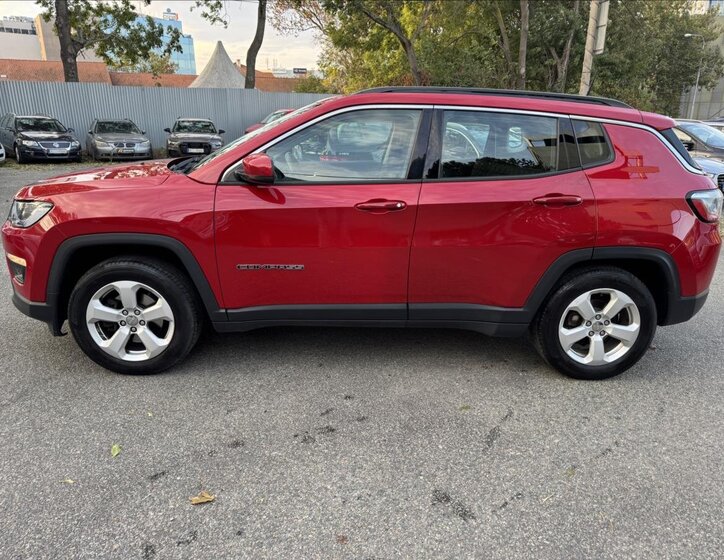 Jeep Compass SUV / Terénní 1,4 l 103 kw