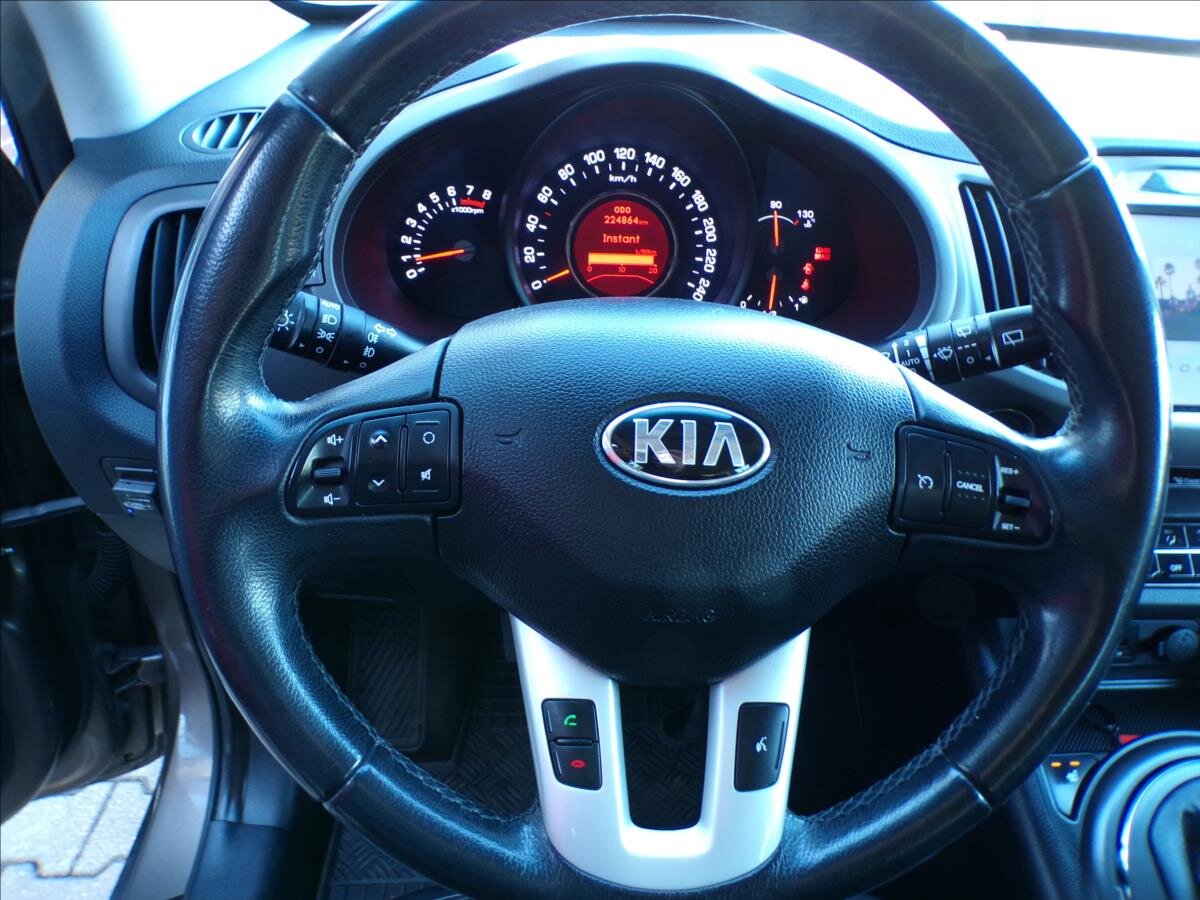 KIA Sportage Kombi 2,0 l 120 kw