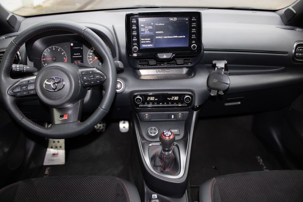 Toyota Yaris Hatchback 1,6 l 192 kw