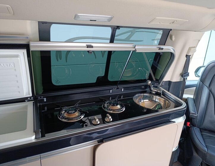 Mercedes-Benz Třídy V Kombi 2,1 l 140 kw