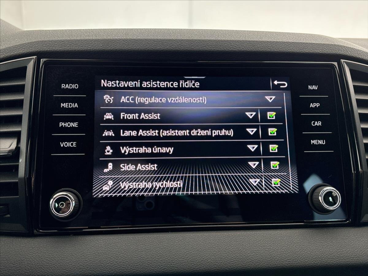 Škoda Karoq SUV / Terénní 1,5 l 110 kw