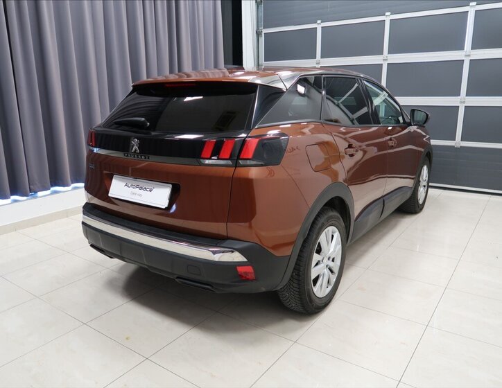 Peugeot 3008 MPV 1,2 l 96 kw