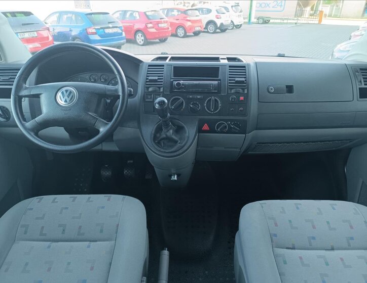 Volkswagen Transporter MPV 2,5 l 96 kw
