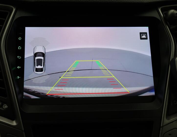 Hyundai Grand Santa Fe 26